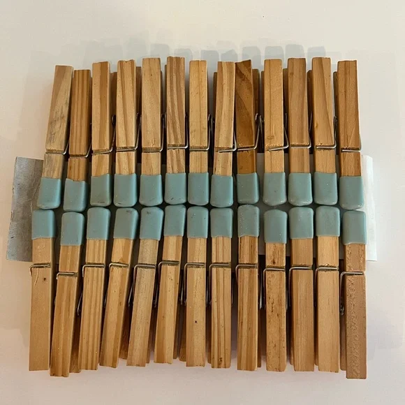 25 Vintage Wooden Lingerie Clothes Pins Pegs with Jadeite Green Rubber Tips. - Picture 1 of 3